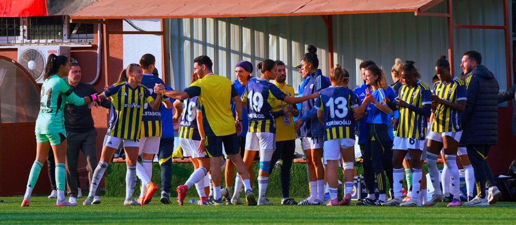 Fenerbahçe Kadın Futbol Takımı