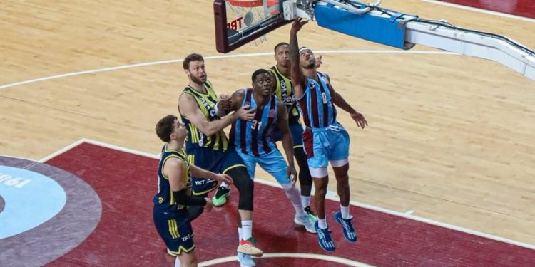Trabzonspor 99-73 Fenerbahçe Beko