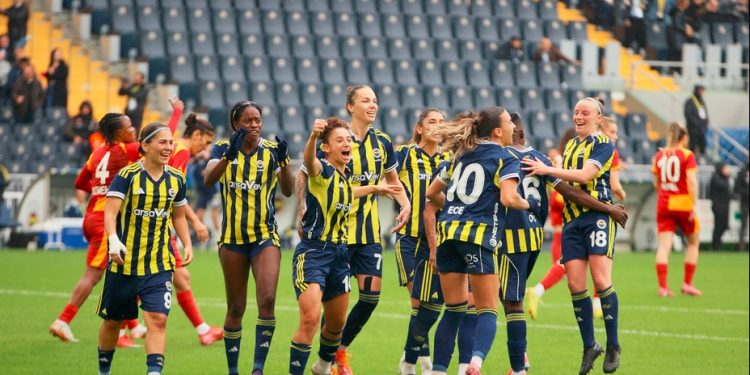 Fenerbahçe Kadın Futbol Takımı