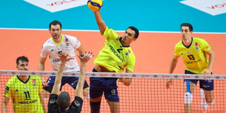 Fenerbahçe Medicana - Gebze Belediyesi Spor Kulübü