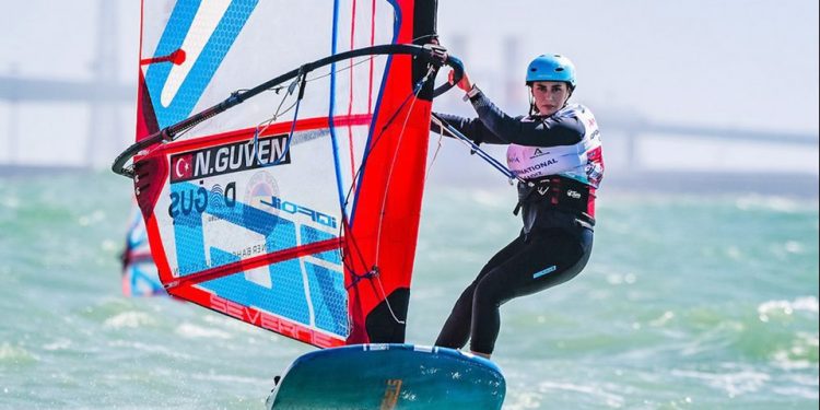 Fenerbahçeli milli sporcumuz Nurhayat Güven