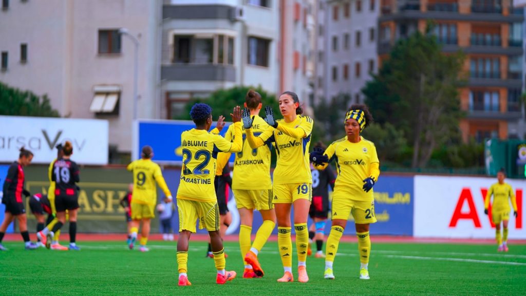 Fenerbahçe Kadın Futbol Takımı