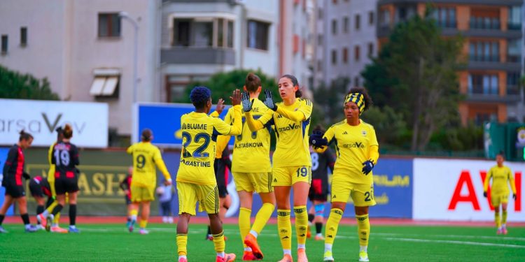 Fenerbahçe Kadın Futbol Takımı