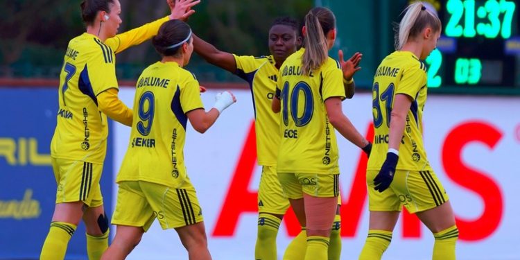 Fenerbahçe Kadın Futbol Takımı