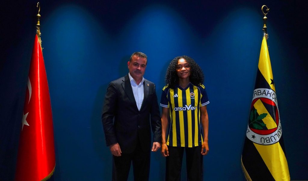 Olga Massombo Fenerbahçe arsaVev