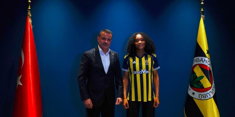 Olga Massombo Fenerbahçe arsaVev