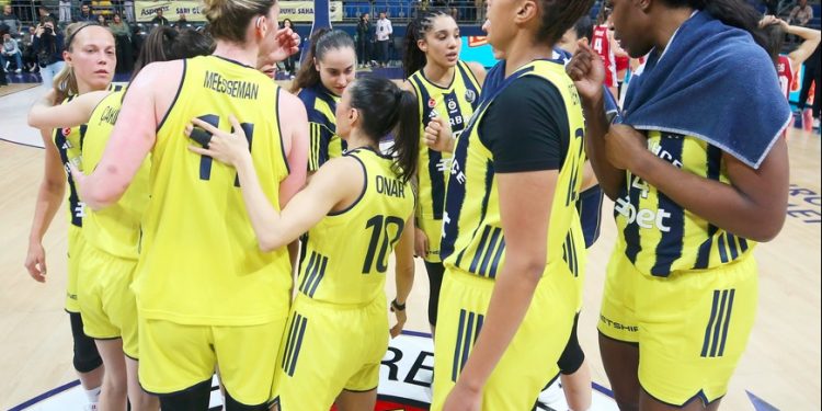 Fenerbahçe Kadın Basketbol Takımı