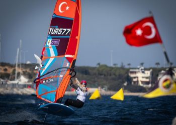 Yelkencilerimiz, Türkiye Şampiyonası’nda zirvede