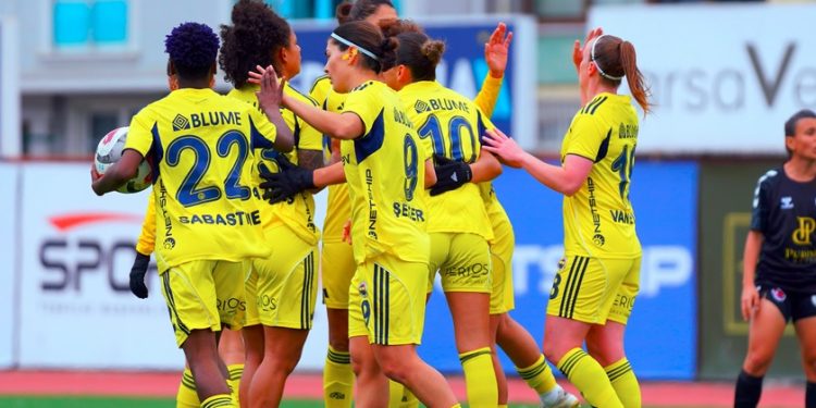 Fenerbahçe Kadın Futbol Takımı