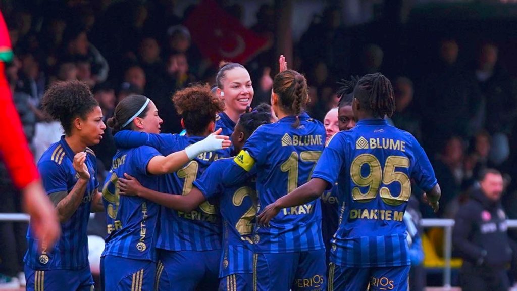 Fenerbahçe Kadın Futbol Takımı