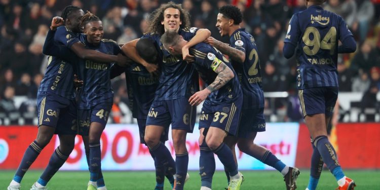 Fenerbahçe Futbol Takımı