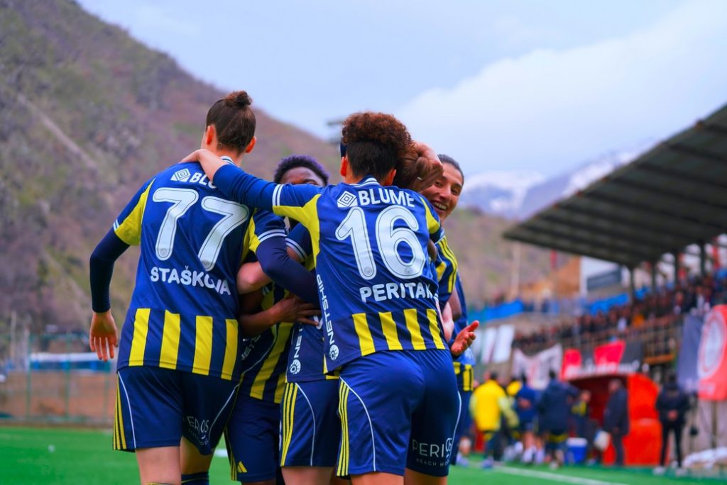 Fenerbahçe Kadın Futbol Takımı