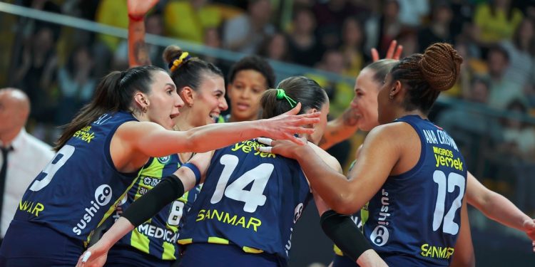Fenerbahçe Kadın Voleybol Takımı