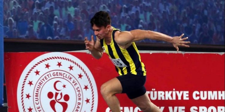 Fenerbahçeli milli atletimiz Oğuz Uyar