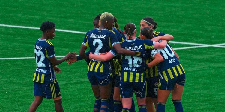 Fenerbahçe Kadın Futbol Takımı