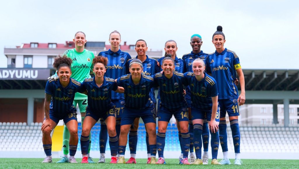 Fenerbahçe Kadın Futbol Takımı