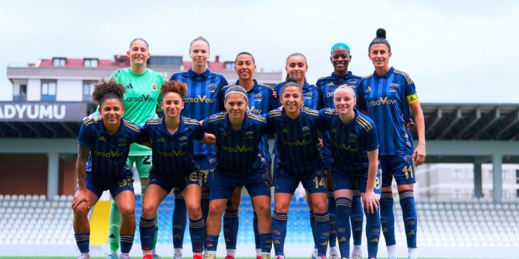 Fenerbahçe Kadın Futbol Takımı