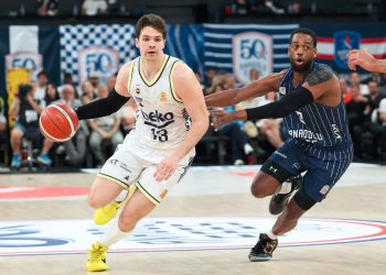 Anadolu Efes - Fenerbahçe Beko