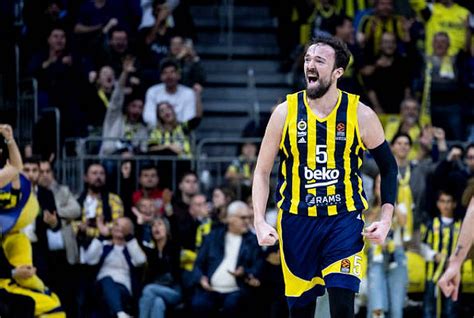 Sertaç Şanlı yeniden Fenerbahçe’de
