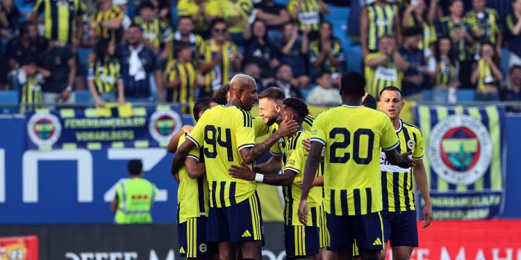 Hazırlık maçı: Fenerbahçe 4-0 Pogoń Szczecin