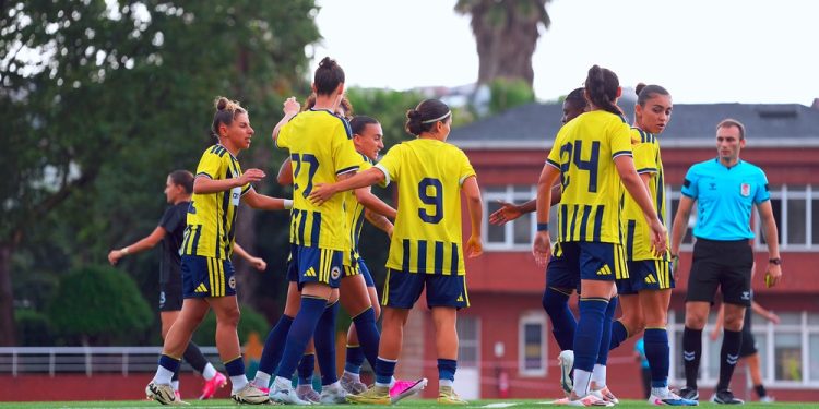 Fenerbahçe Kadın Futbol Takımı