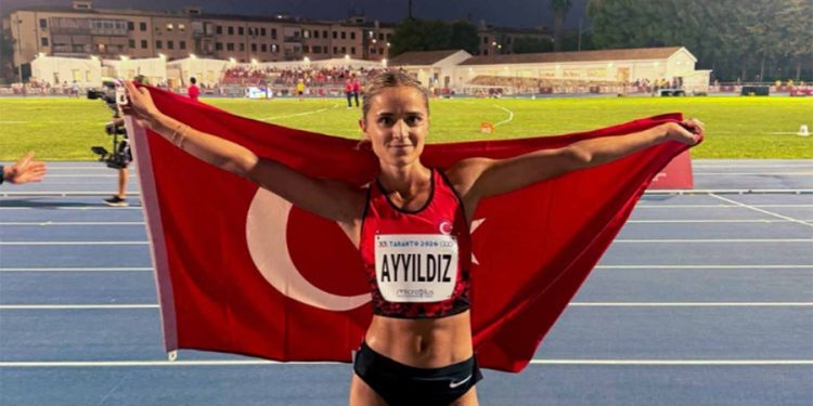 Fenerbahçeli milli sporcumuz Şilan Ayyıldız