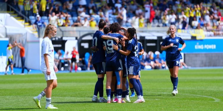 Fenerbahçe Kadın Futbol Takımı