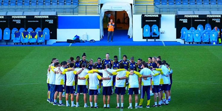 Fenerbahçe Kadın Futbol Takımı