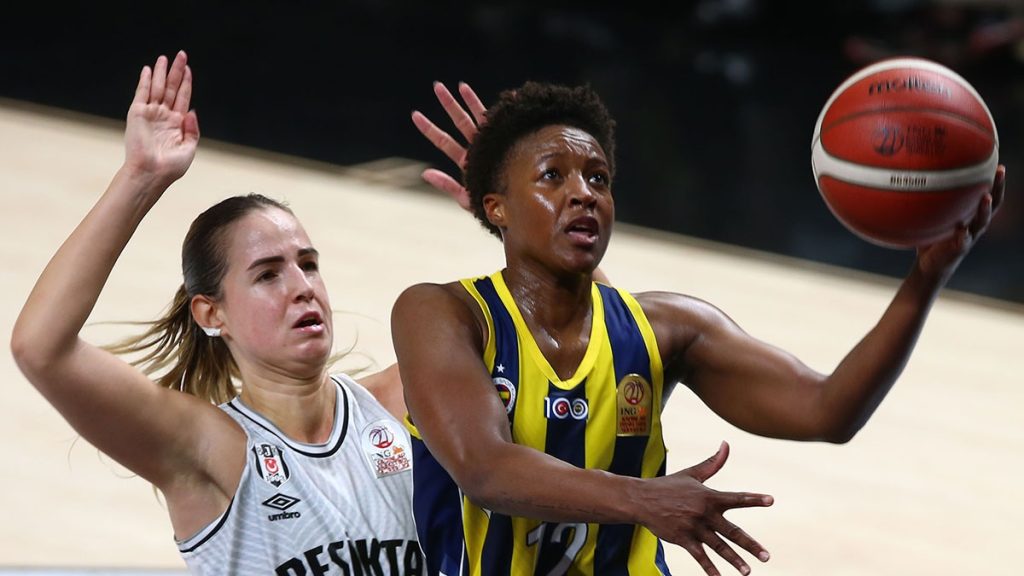 Yvonne Anderson Fenerbahçe Tarfin'de
