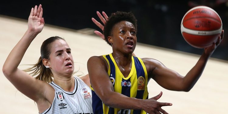 Yvonne Anderson Fenerbahçe Tarfin'de
