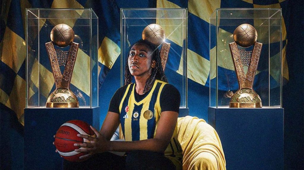 Kuanitra Holingsvorth Fenerbahçe Tarfin'de