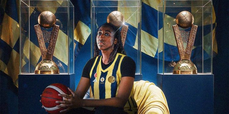 Kuanitra Holingsvorth Fenerbahçe Tarfin'de
