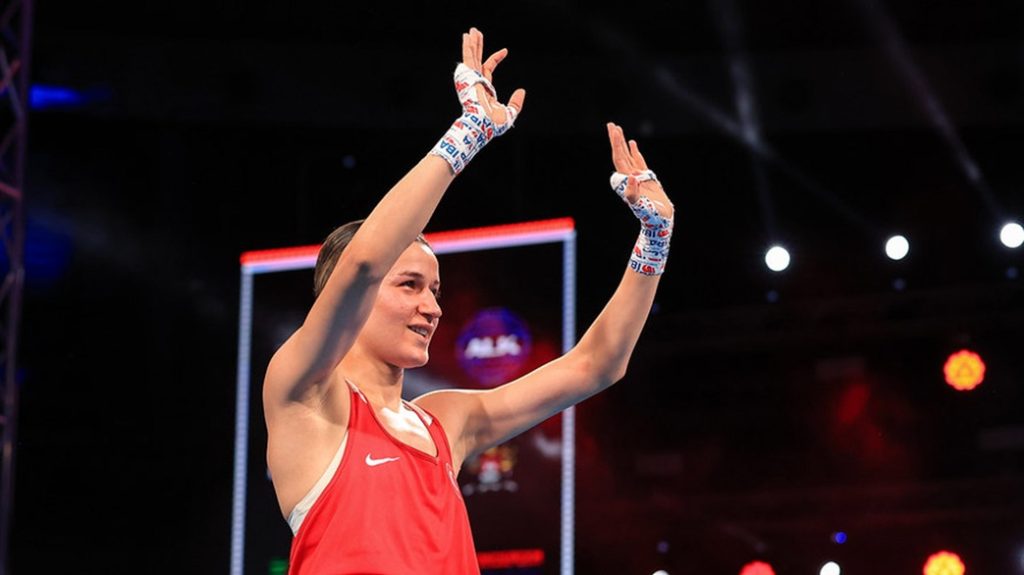 Fenerbahçeli milli boksörümüz Hatice Akbaş