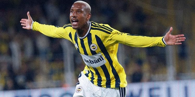 Fenerbahçe'de Anderson Talisca ile yollar ayrıldı