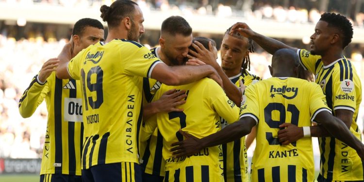 Fenerbahçe Futbol Takımı