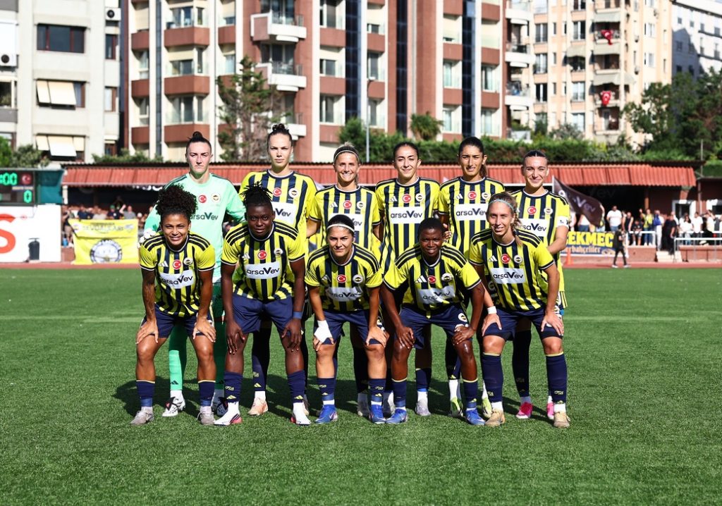 Fenerbahçe Kadın Futbol Takımı