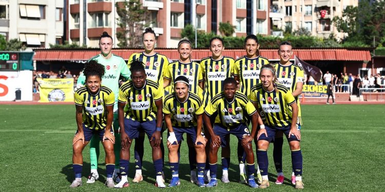 Fenerbahçe Kadın Futbol Takımı